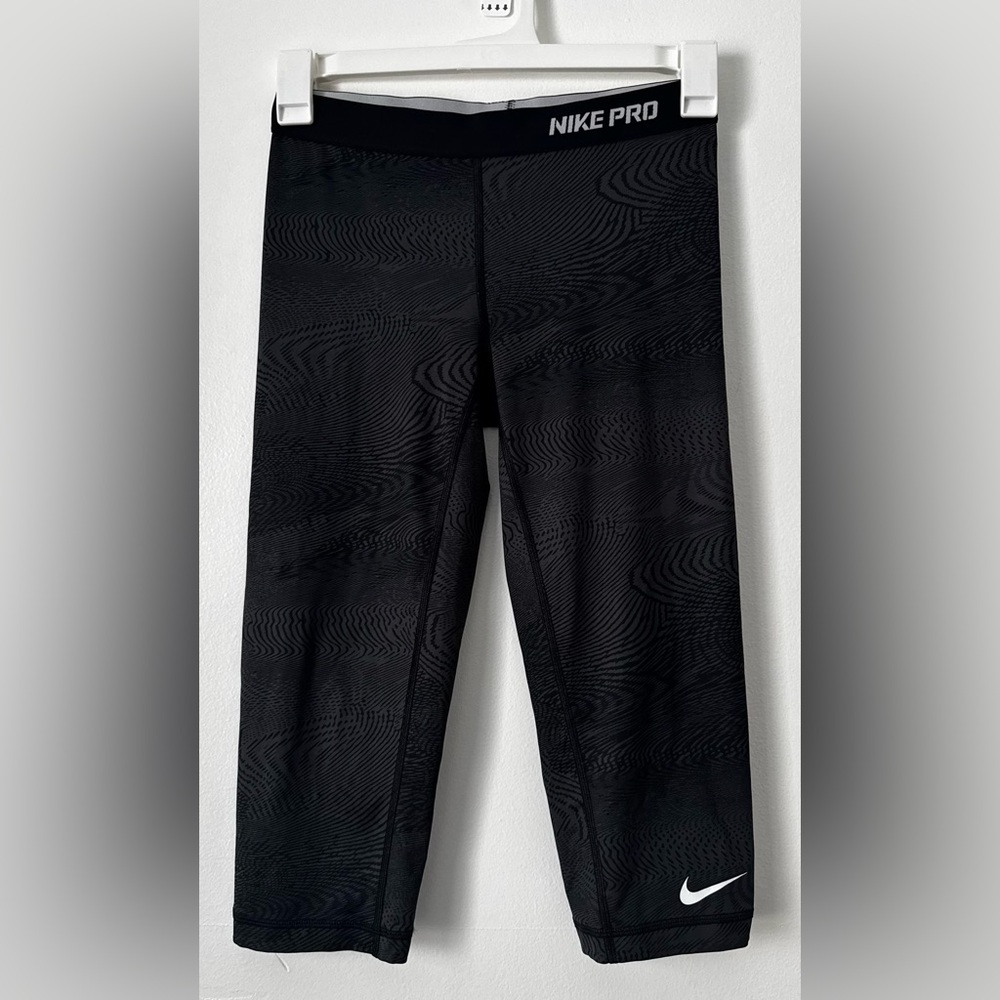 Nike Pro Dri-Fit Capri Leggings Black Gray Print Size M